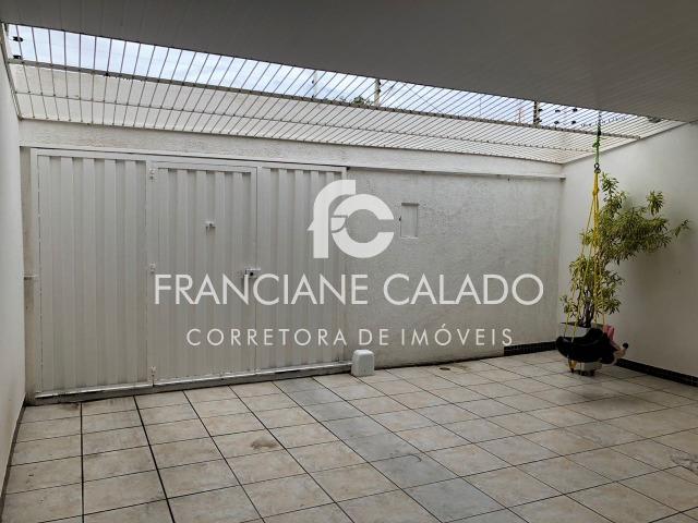 Casa, extenso espaço, dois quartos, localizada no bairro Palhinhas - Foto 8