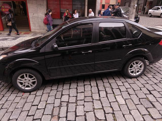 Fiesta Sedan 1.6 Muito Novo ! - Foto 5