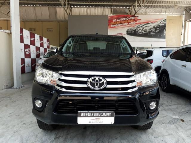 Toyota 2018 Hilux srv 4x4 2.7 Flex Automatico top de linha impecável confira - Foto 2