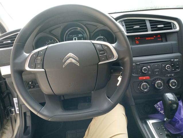 Vendo C4 Lounge THP semi-novo - Foto 3