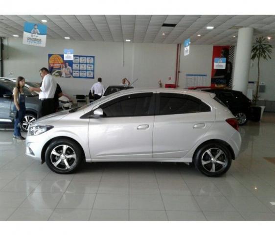 CHEVROLET ONIX LTZ 1.4 8V MT6 ECO FLEX Prata 2017/2018 - Foto 9