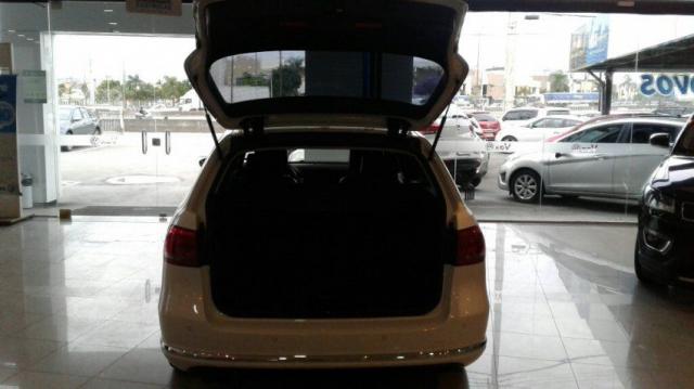 VOLKSWAGEN PASSAT VARIANT 2.0 TSI TIP Branco 2013/2014 - Foto 11