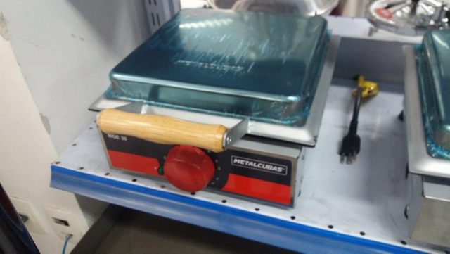 Sanduicheira prensa eletrica (novo) Alecs