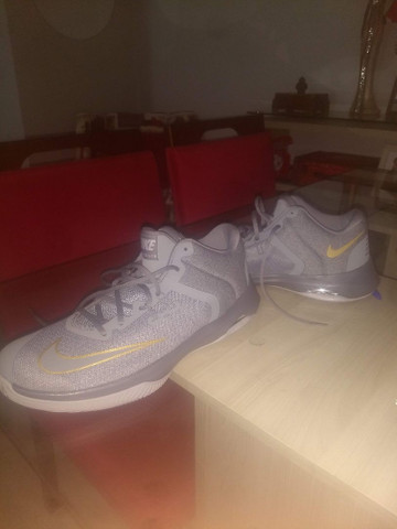 tenis basquete 44