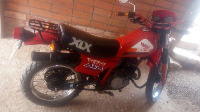 VENDO XLX 250 ANO 1985 OTIMA DE MOTOR