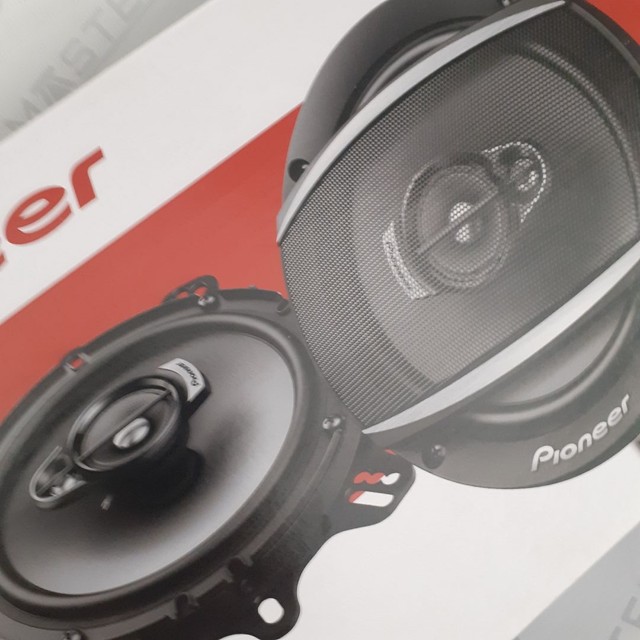 Par de alto falante. Pioneer. TS-A1677S.  6". 320Watts. 70RMS. Garantia. Novo. Instalado.  - Foto 4
