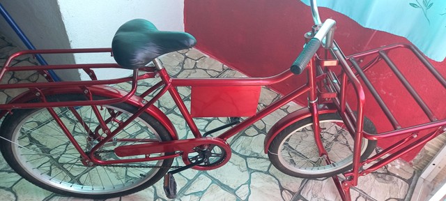 Bicicleta Cargueira pouco usada 950 reais retira na Enseada Pedreira