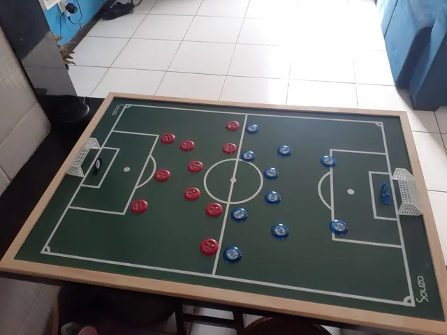 Futebol de botão jogo infantil jogo para crianças