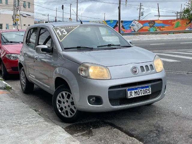 Comprar Hatch Fiat Uno 1.0 Flex Vivace Evo Branco 2013 em