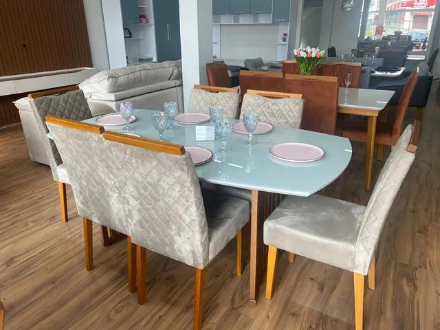 MESA OVAL 1.80X1.00 COM 6 CADEIRAS EM VELUDO ITALIANO ALTO PADRAO