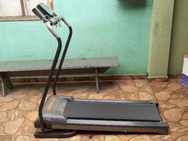 Ate 10x sem Juros - Esteira Elétrica Athletic Trainee 8ee - Super Conservada