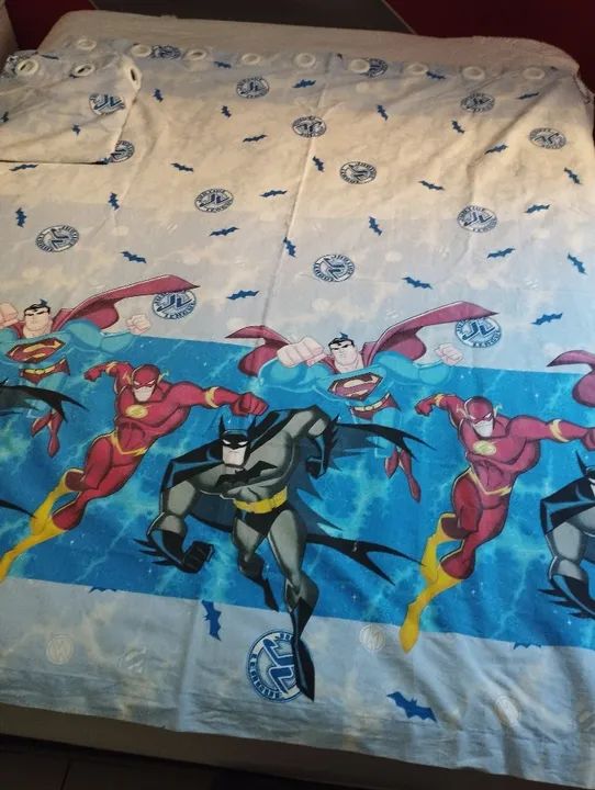 Cortinas infantil semi novas  - Foto 4