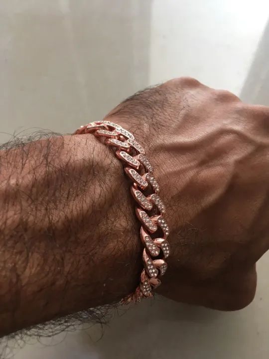 Pulseira dourada 20cm cravejado em zircônia 