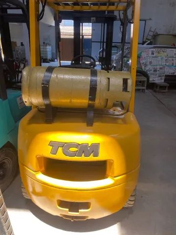 Alugo empilhadeira automática TCM