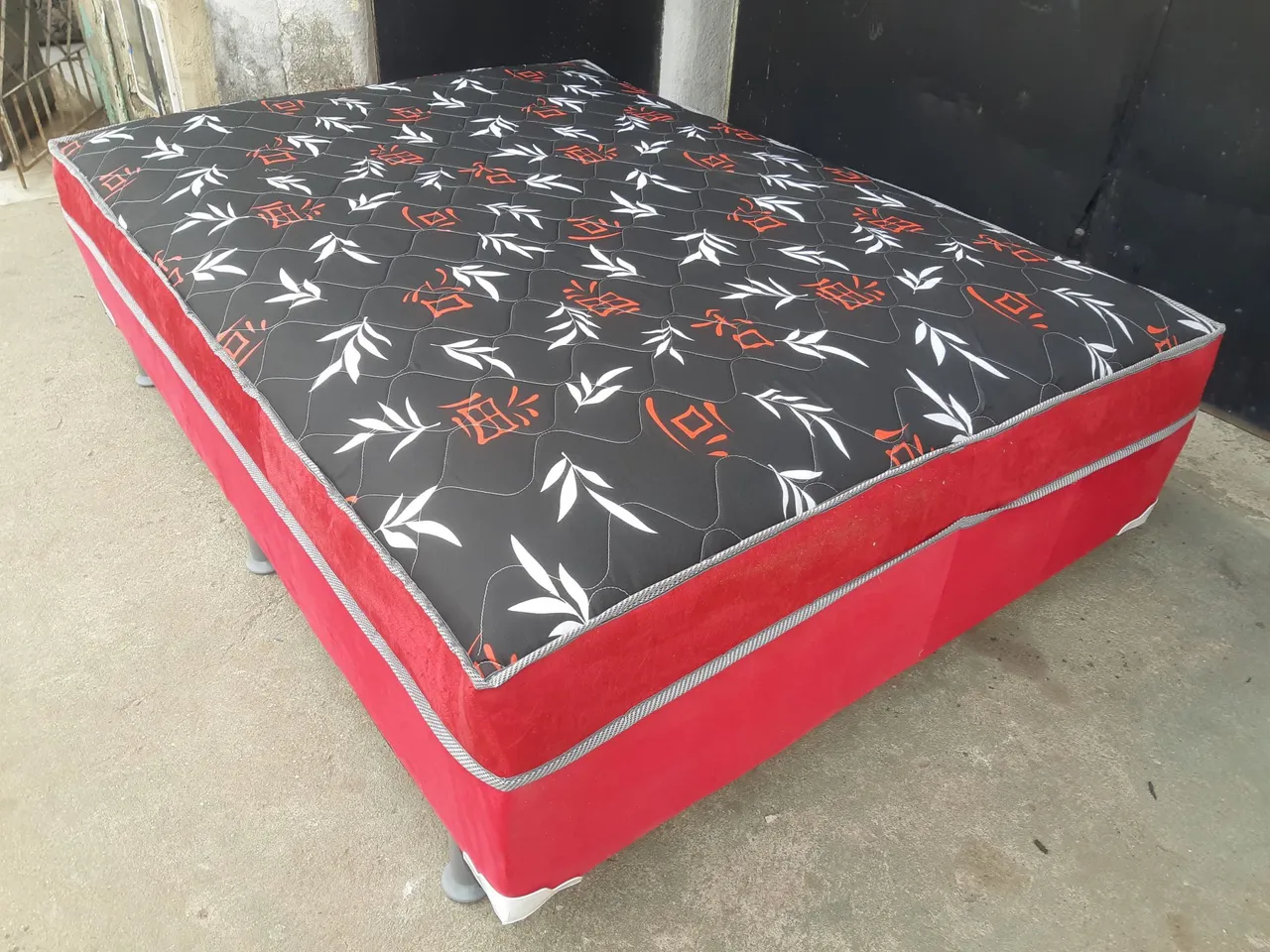 Vendemos lindas camas casal box e unibox completa Aparti de 350 a vista