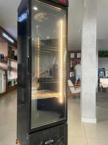 Cervejeira Slim porta de vidro