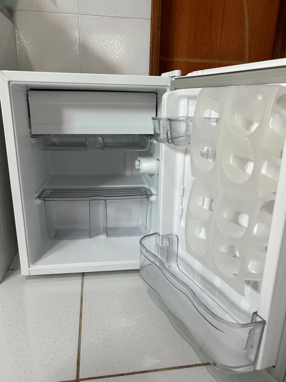 Geladeira Pequena - Foto 4