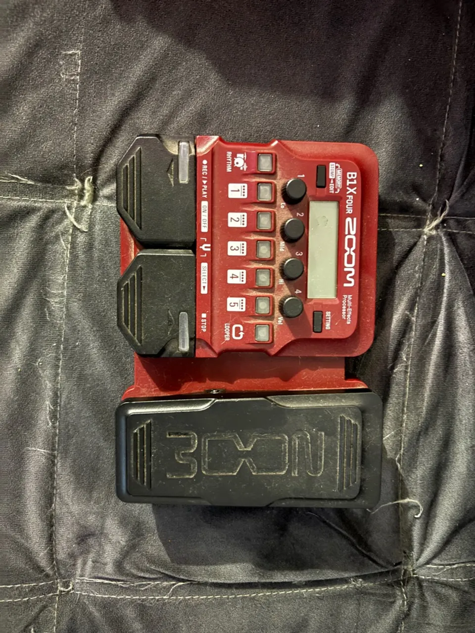 Zoom B1X Four em perfeito estado