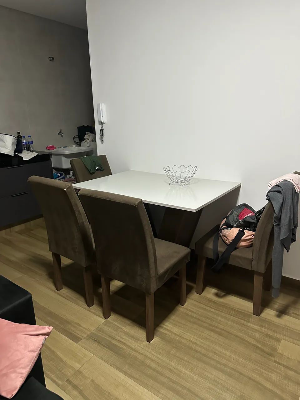 Mesa com 4 cadeiras 64307304585089122