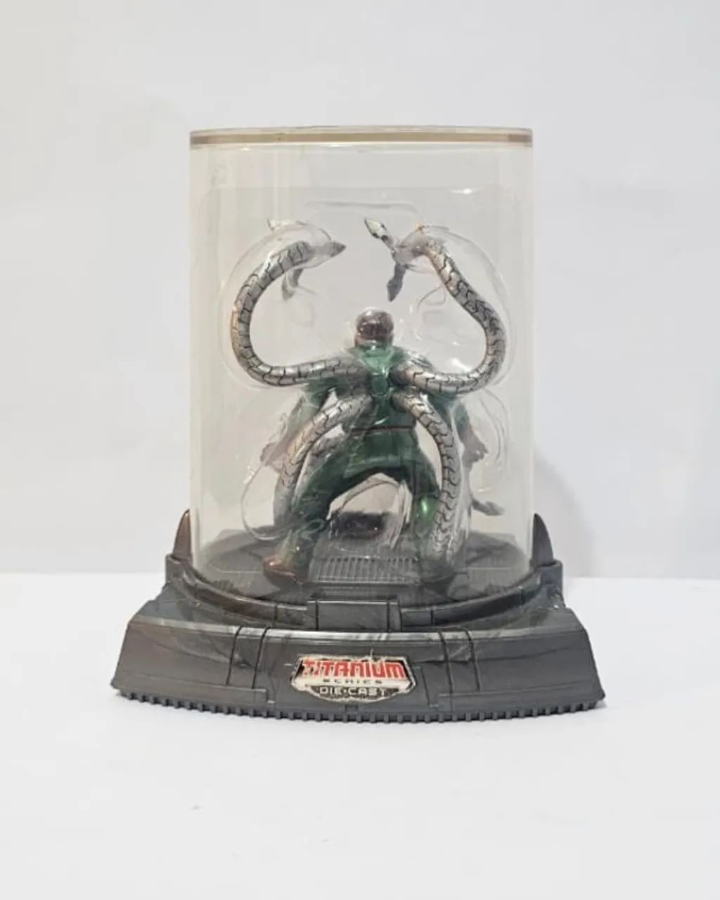 Doutor Octopus Marvel Heroes Titanium Series Die-Cast - Foto 2