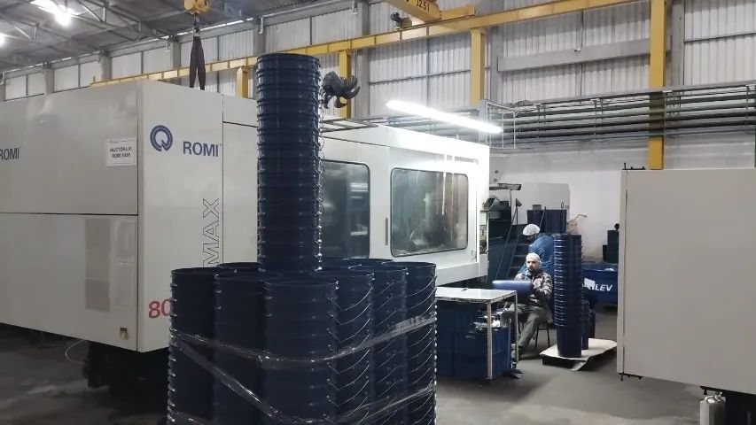 Injetora Plásticos Romi 800 Ton - Produção Rural - Nossa Senhora