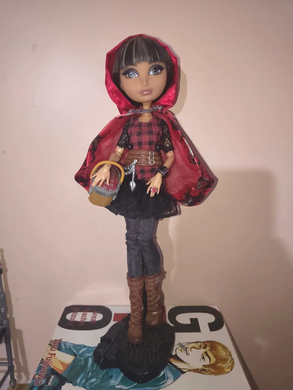 Boneca Ever After High Cerise Hood