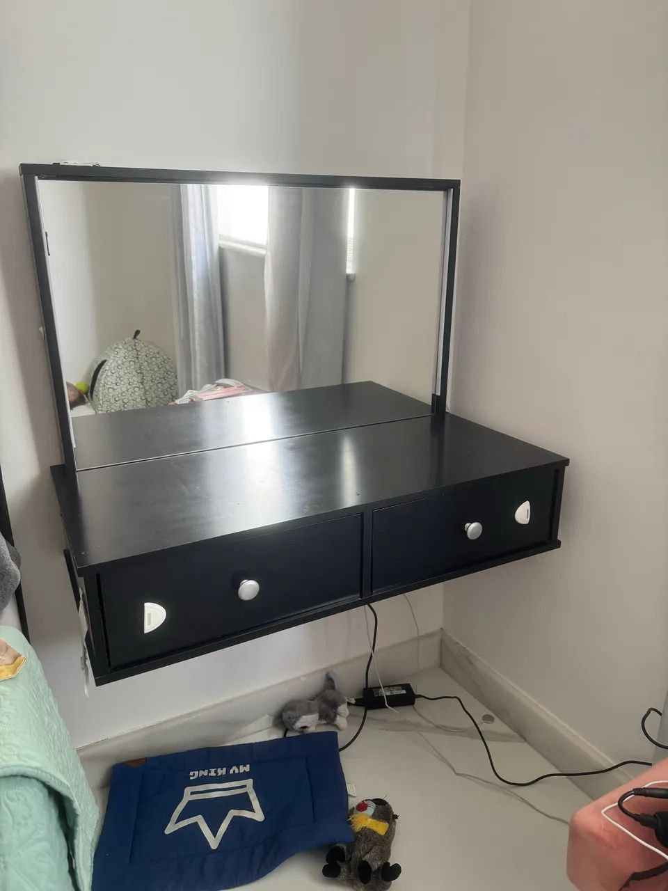 Penteadeira suspensa com espelho e iluminação led - Foto 2