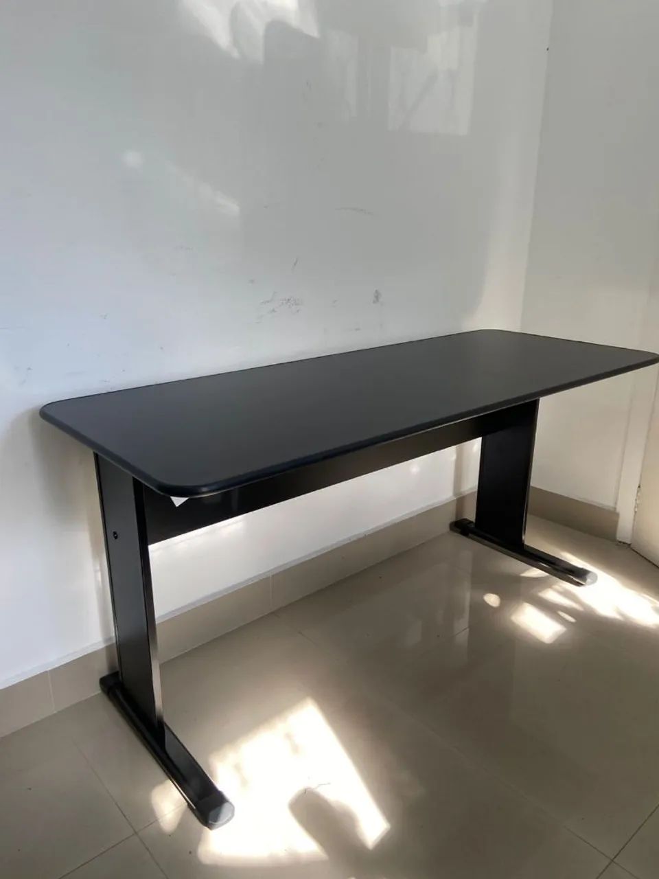 Mesa de Escritório 1.20mt  (disponível somente cinza)