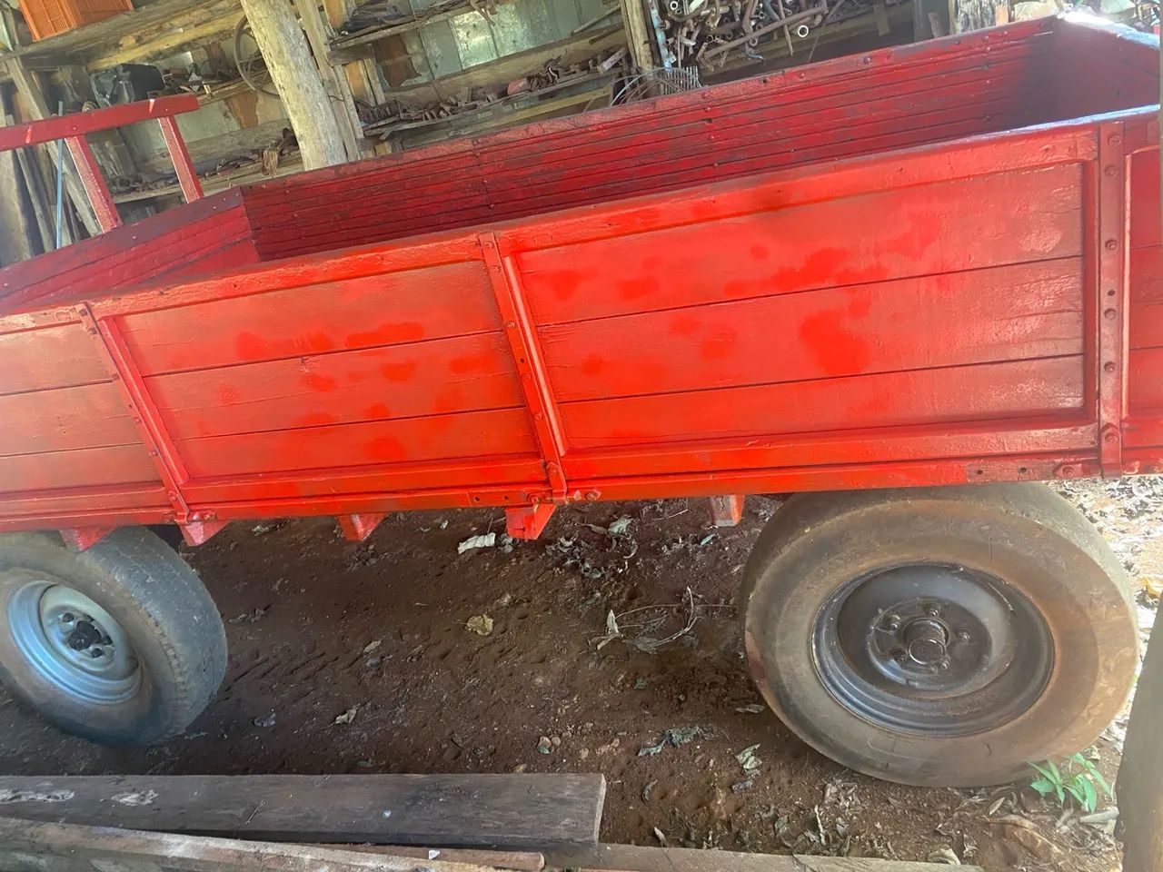 Carreta adubadeira carinho mão bitorneira limpa café  - Foto 3