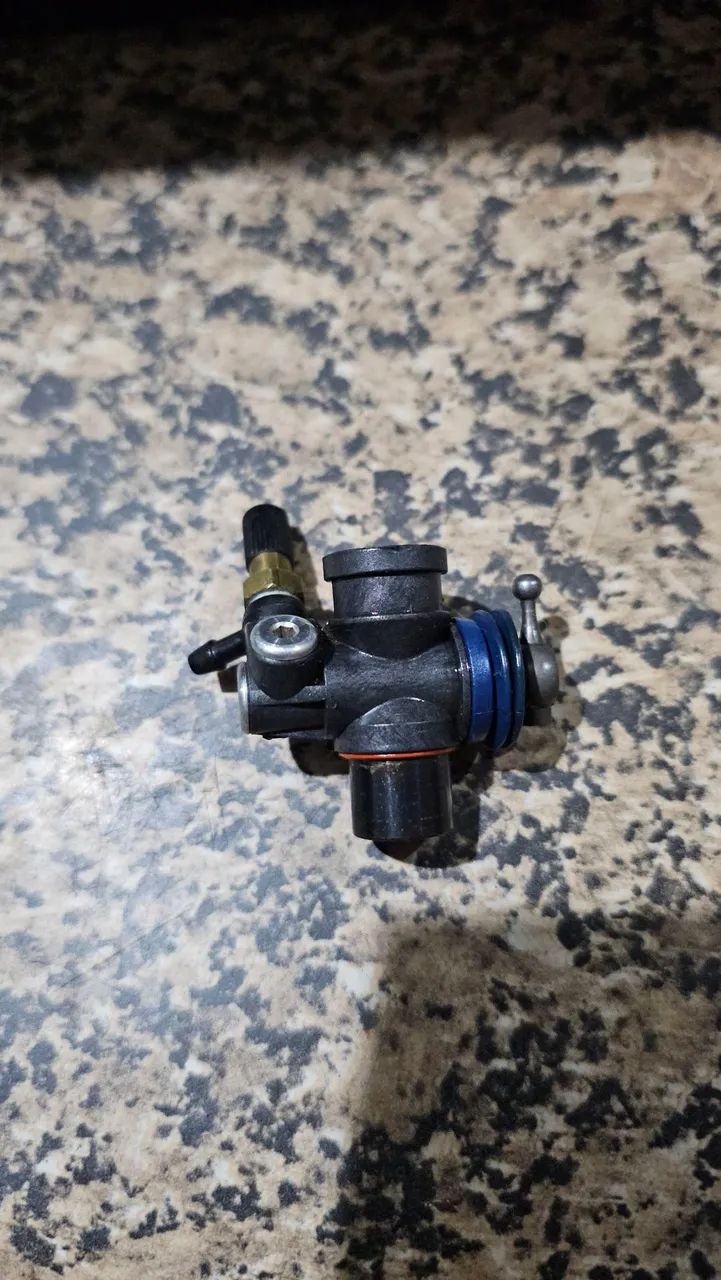 Carburador Traxxas TRX3.3 pouco usado - Foto 2