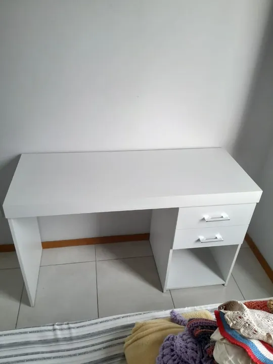 Mesa de Escritório Branca com 2 Gavetas