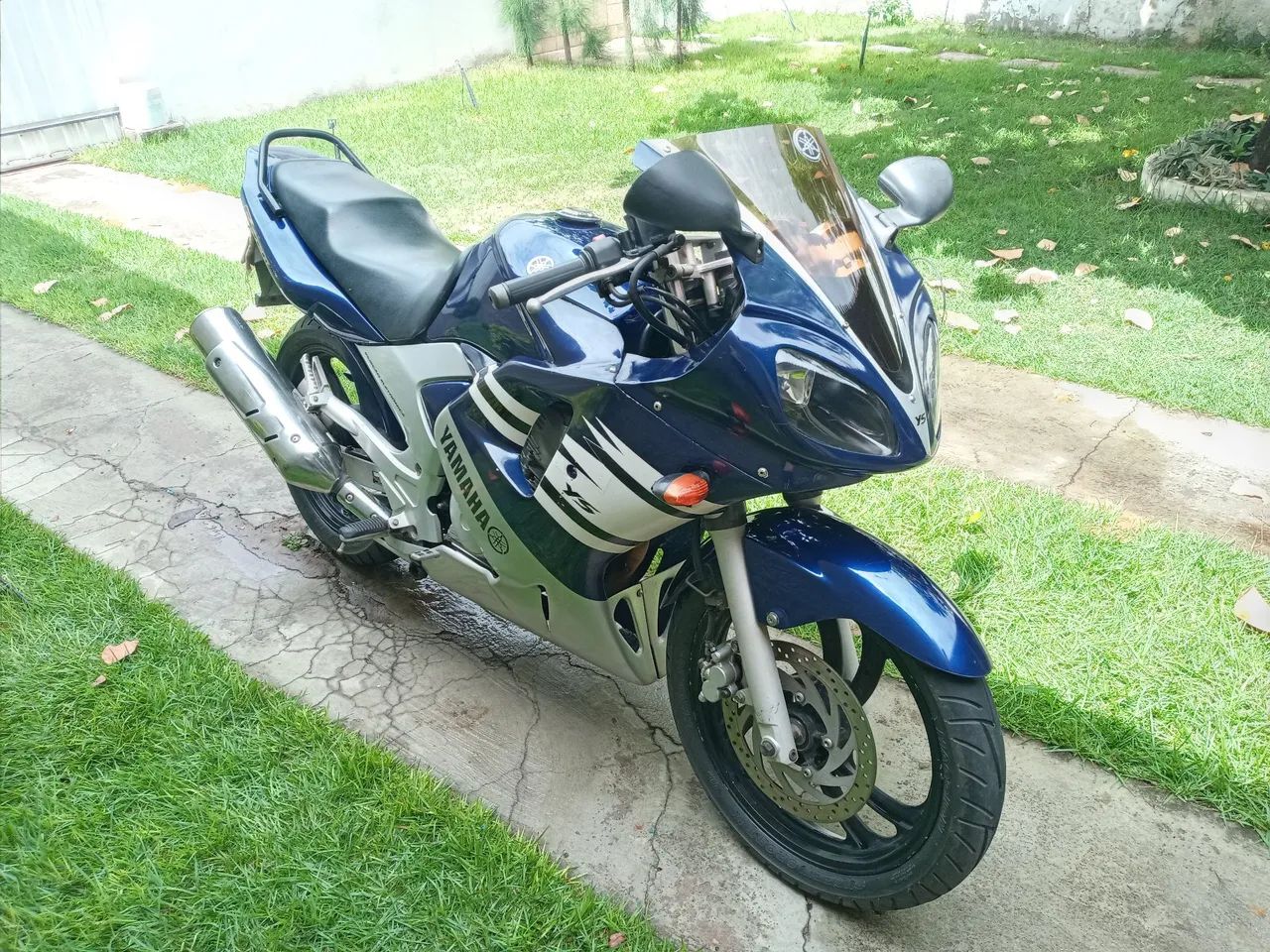 Yamaha fazer 250 ano 2007 com carenagem  - Foto 2