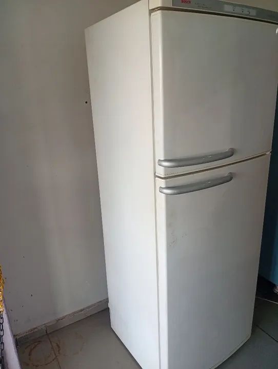 Geladeira Duplex grande 220 v - Foto 2