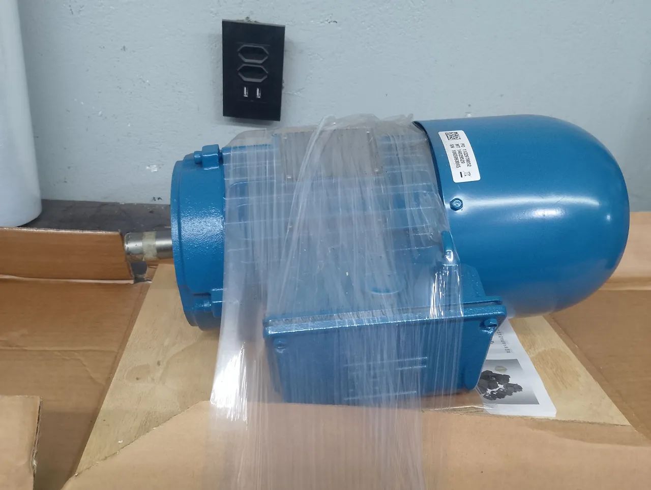 Vendo Motor trifásico Weg w22 moto-freio 3 cv 1700 rpm modelo 90 