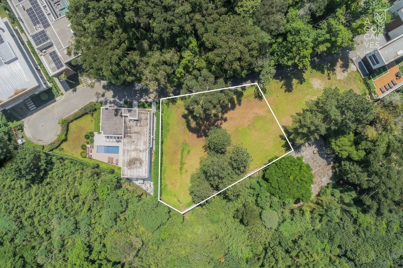 Terreno em Condominio Fechado, 613m², Campo Comprido, Curitiba.