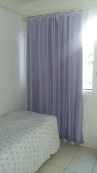 aluga-se quarto no itaigara para estudantes