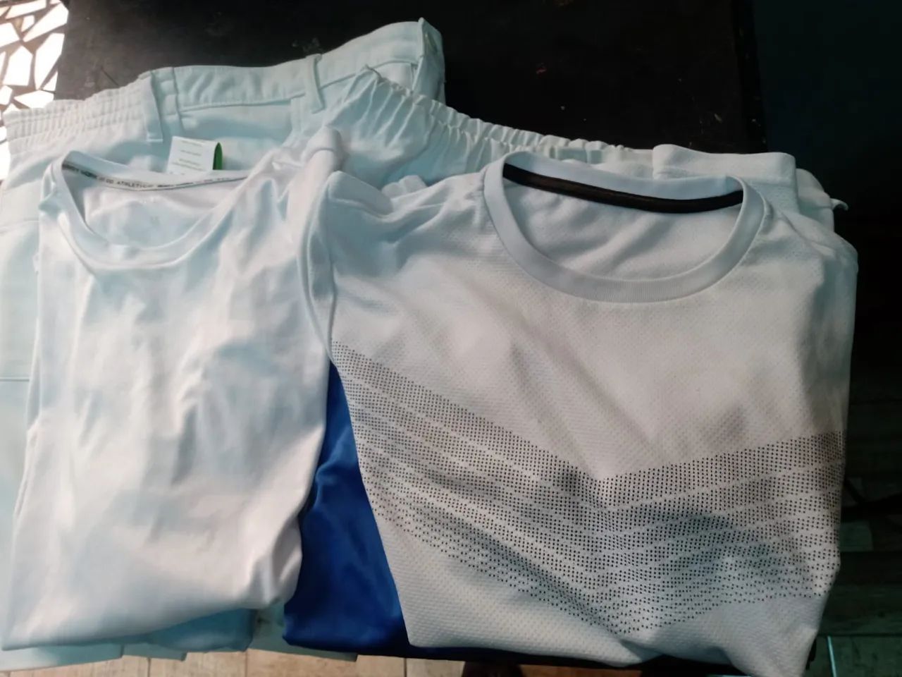 R$29 Bermudas/ Camisas 6 peças. - Foto 5