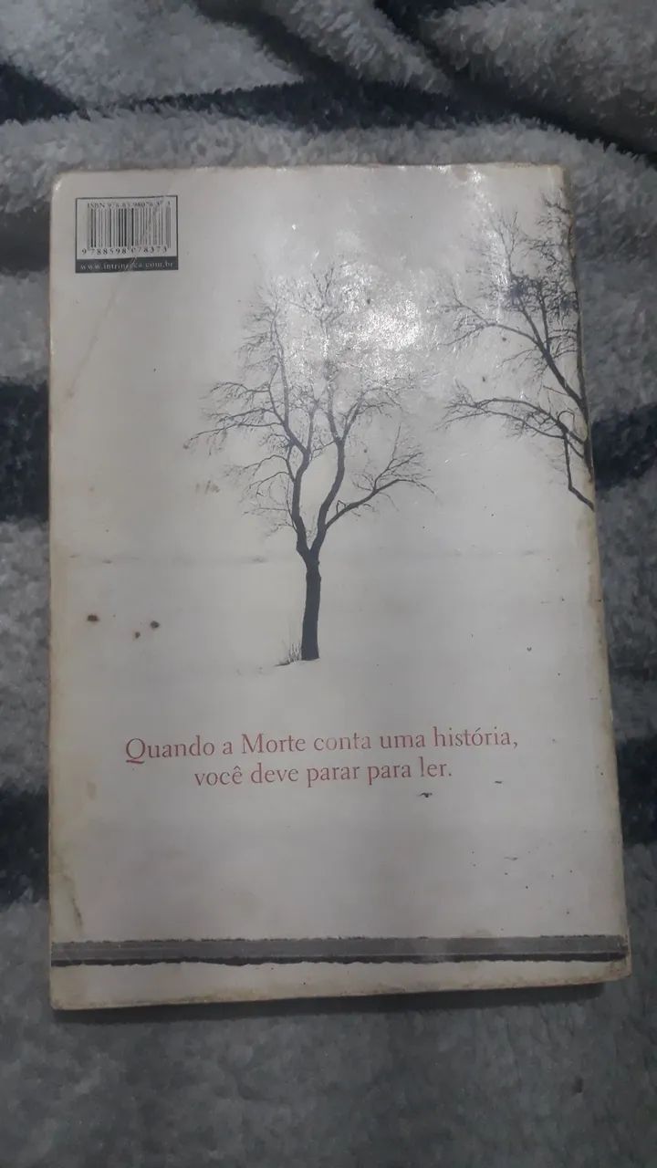 A Menina Que Roubava Livros - Markus Zusak - Foto 2