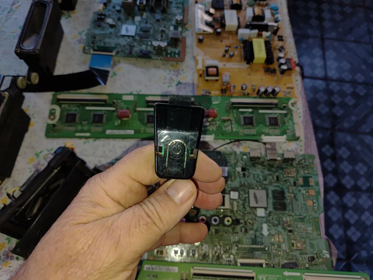 PLACAS DE TV E AUTO FALANTES OUTROS - Foto 3