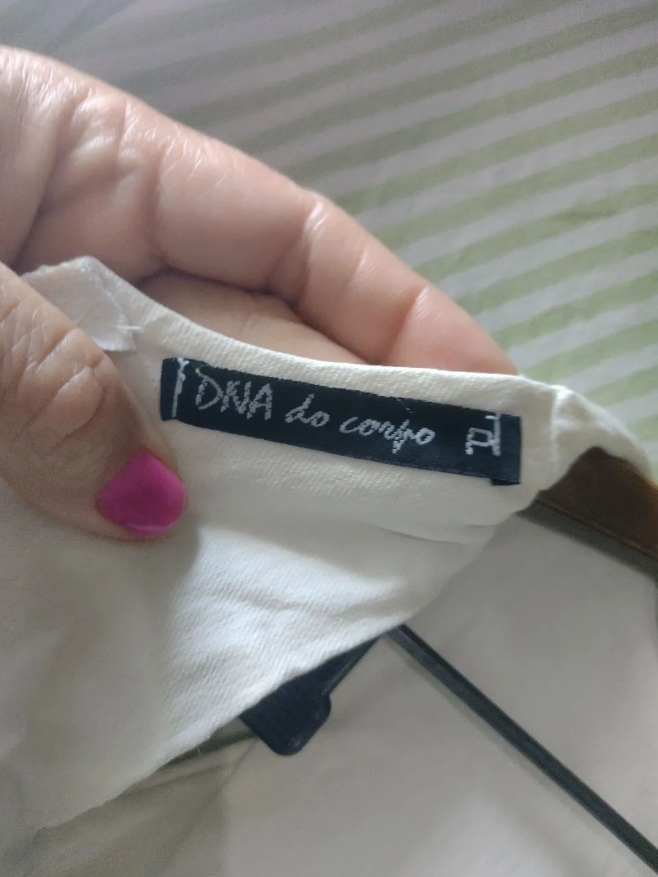 Vestido Longo com Recortes - Elegância e Estilo - Foto 4
