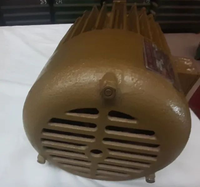Motor Eletrico Trifasico 1,5 cv 220/380 V Novo - Foto 3