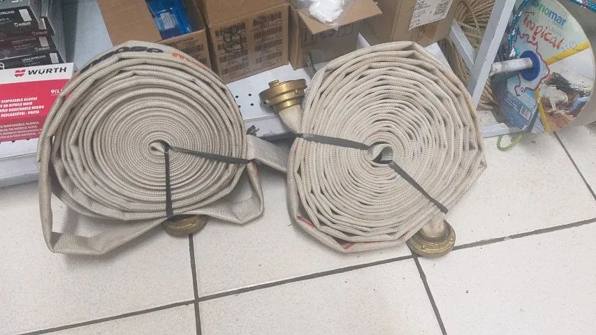 Mangueira de bombeiro / hidratante / incêndio 
