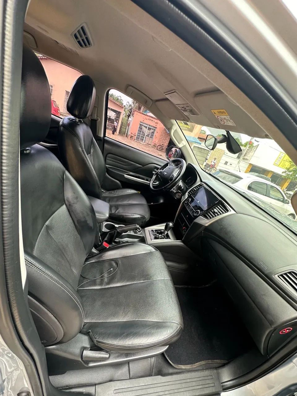 Mitsubishi L200 Triton Sport HPE 2.4 CD Diesel Aut. 2023 - Foto 11