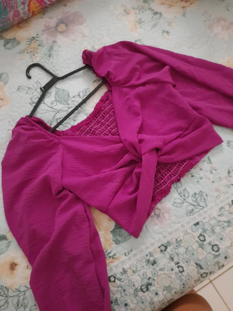 Cropped roxo