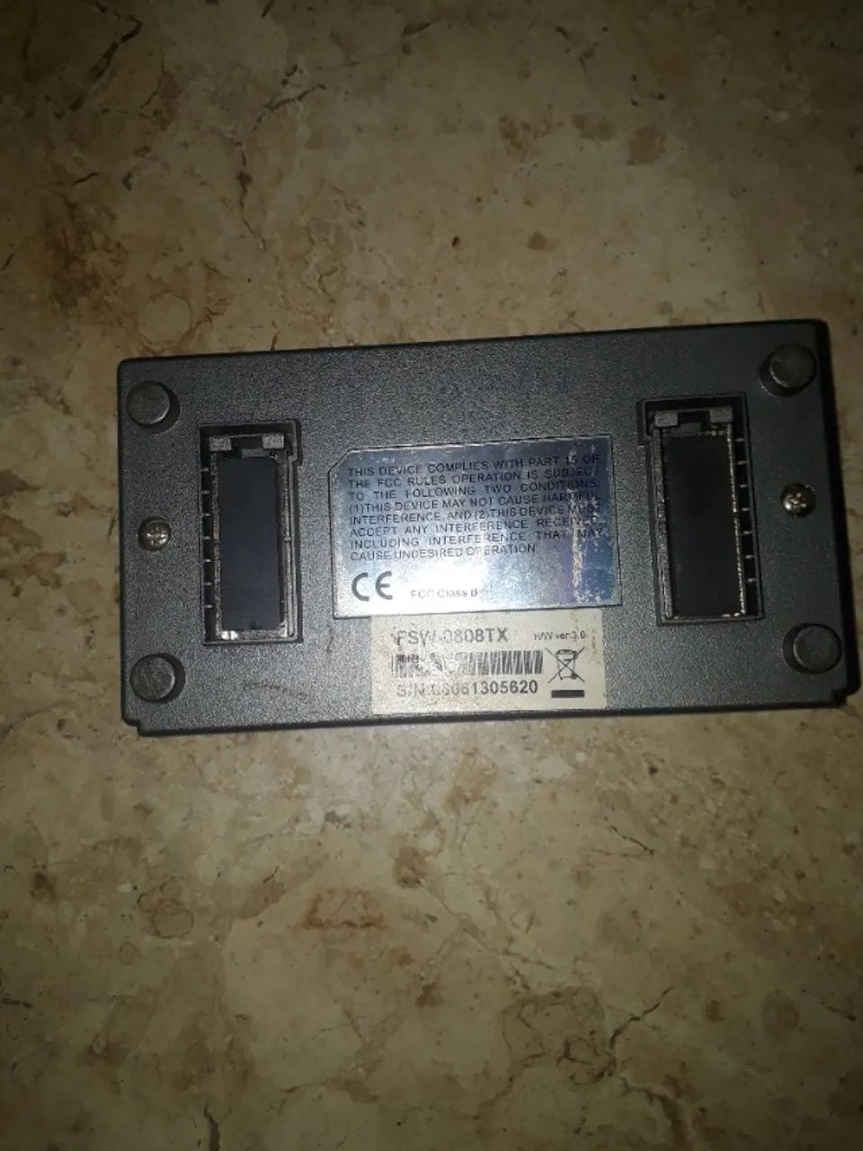Vendo HUB LevelOne modelo FSW-0808TX - Foto 2