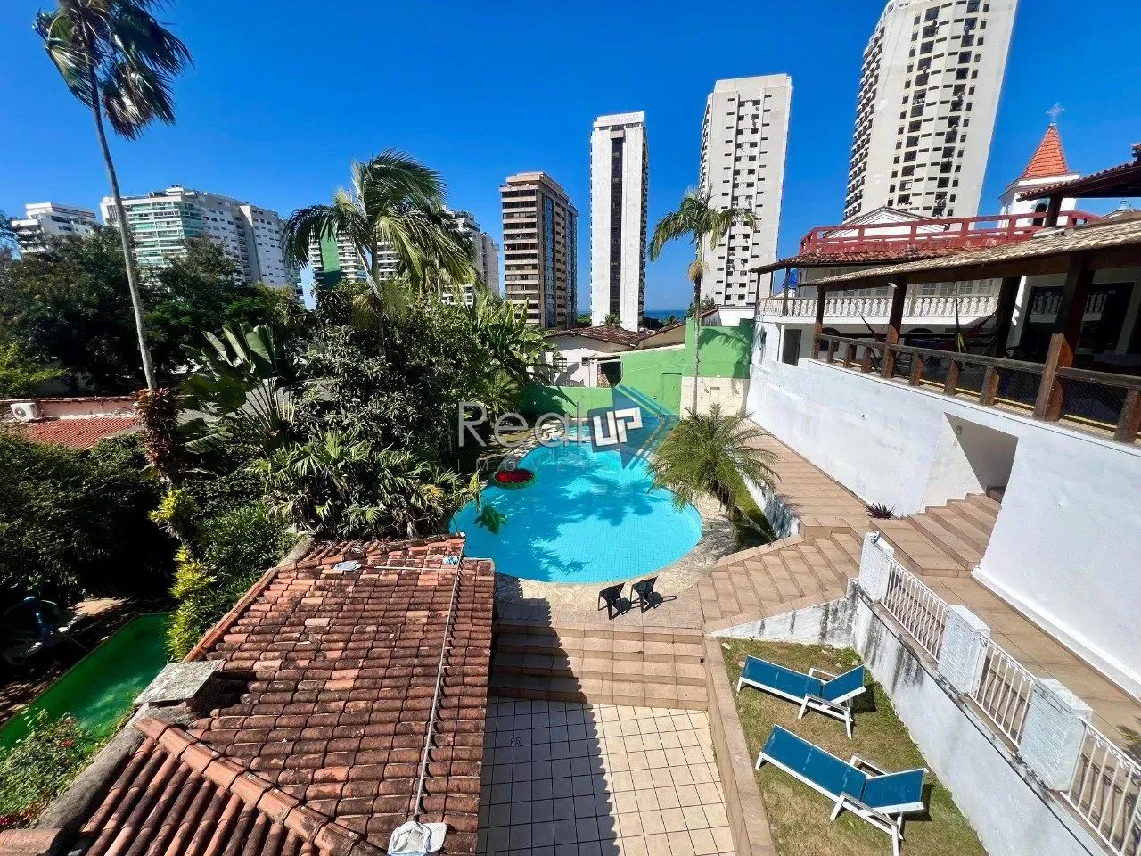 Excelente Casa em São Conrado.