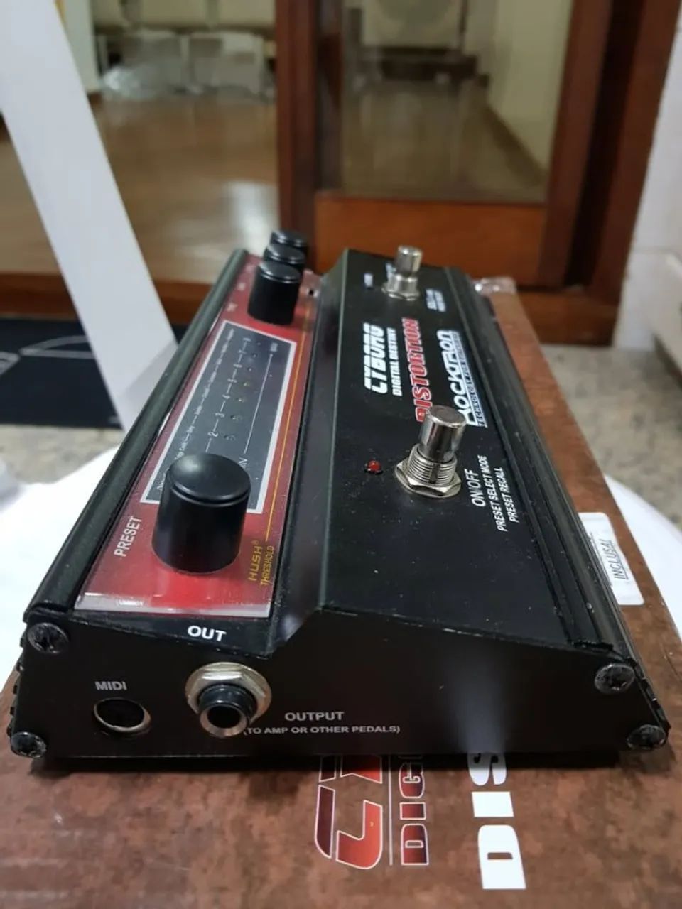Pedal Rocktron Cyborg Digital Distortion - Hiper Conservado