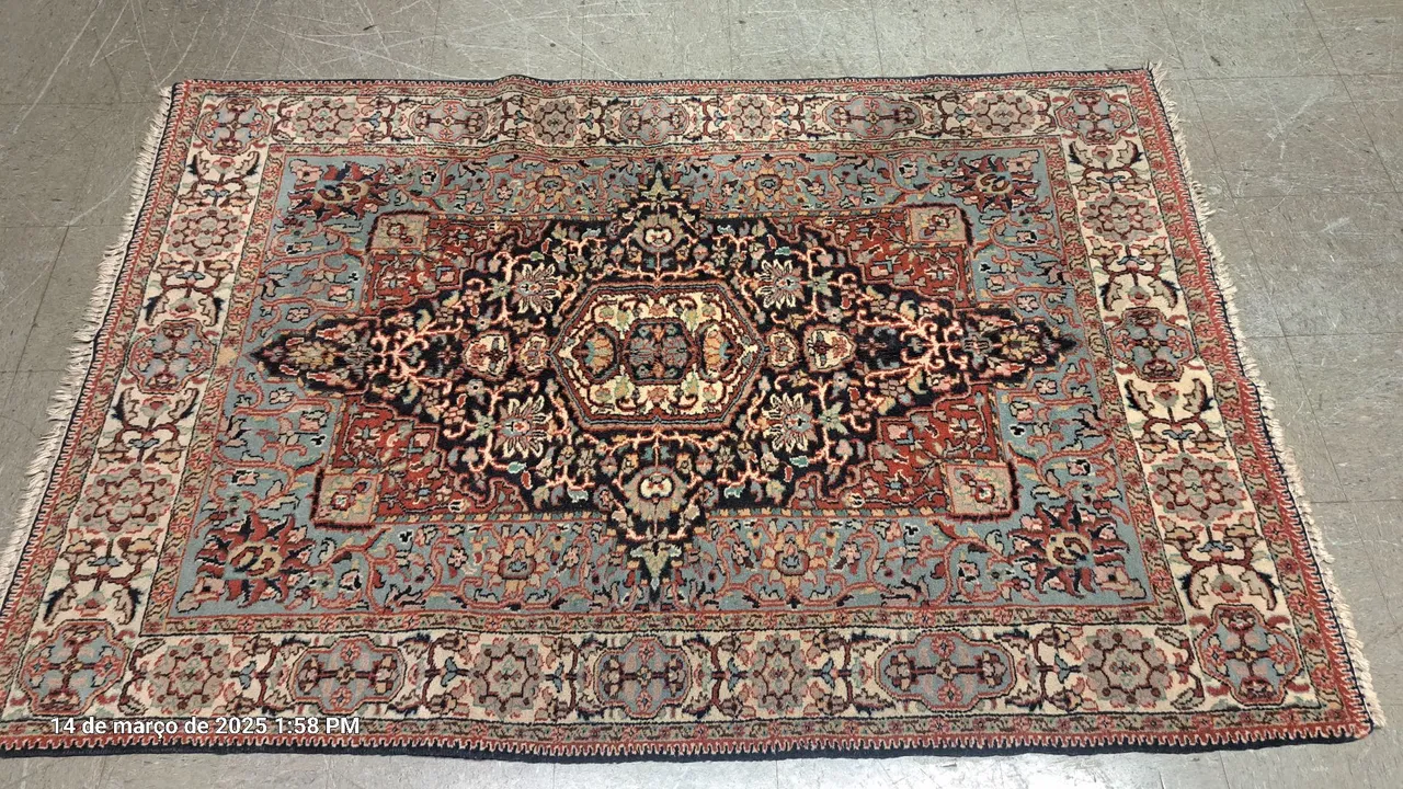 Tapete Kilim Persa Antigo
