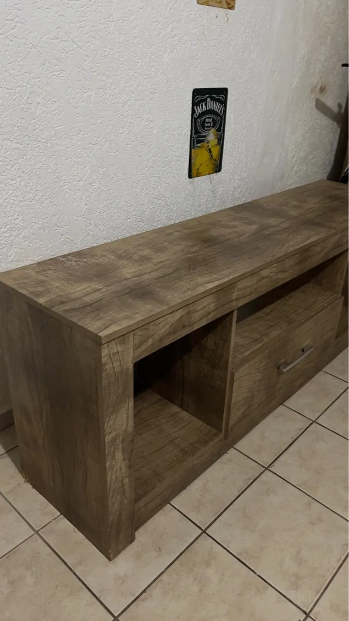 Rack para TV em madeira com design moderno