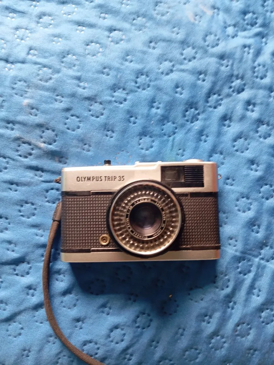 Câmera Olympus Trip 35 - Analógica